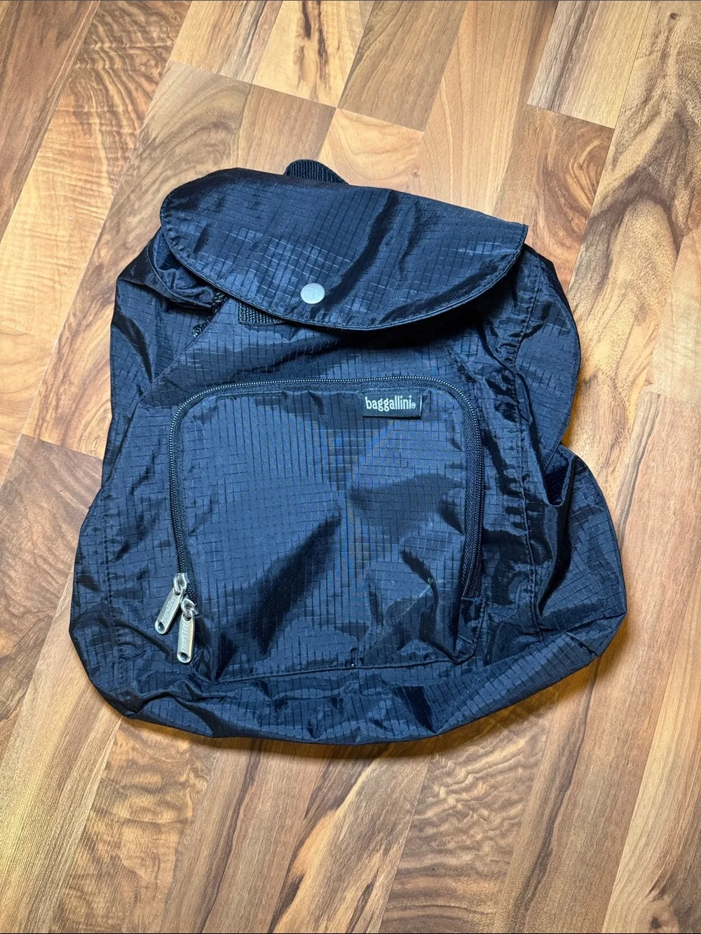 Baggallini Black Compact Everyday Backpack